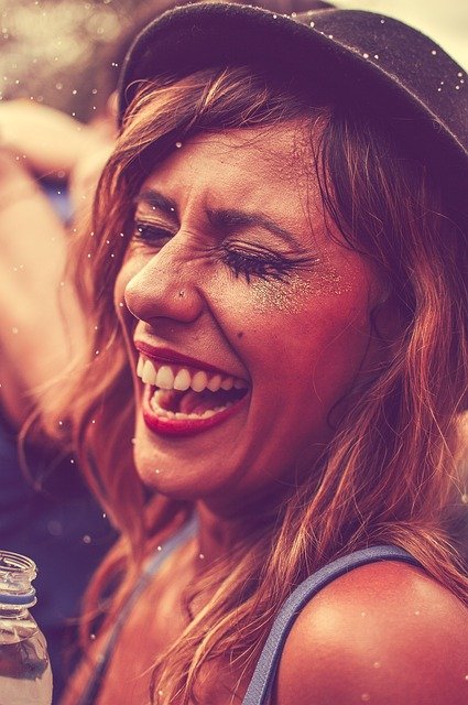 tomorrowland 2023 chica